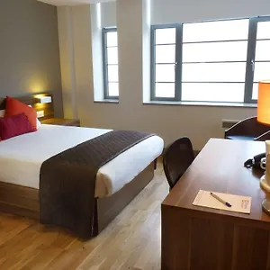 3* فندق بريطانيا ستادي